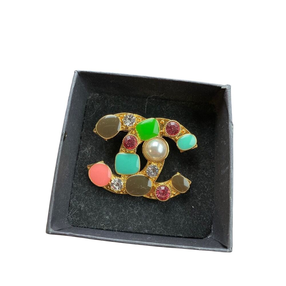 CHANEL Authentic Multi Color Stone CC Logo Brooch Pin Gold Tone with Box